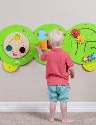 Montessori aktivitāšu sienas paneļu komplekts "Kāpurs" (187 cm x 61 cm)