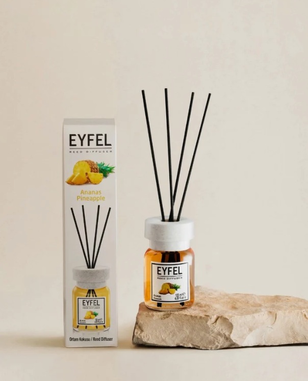 eyfel pineapple